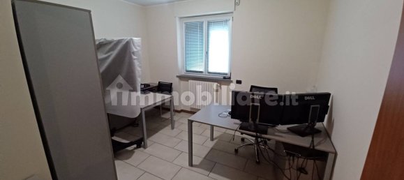 Escritório de 5 divisões em Bra, Italy N.º 145443 16