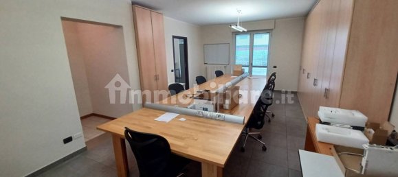 Escritório de 5 divisões em Bra, Italy N.º 145443 13