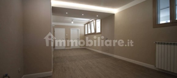 2 Schlafzimmer Wohnung in Pisa, Italy, Nr. 352457 13