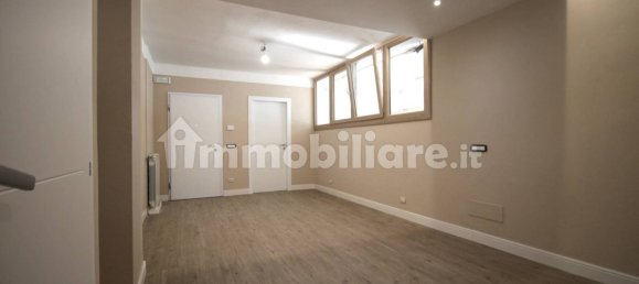 2 Schlafzimmer Wohnung in Pisa, Italy, Nr. 352457 16