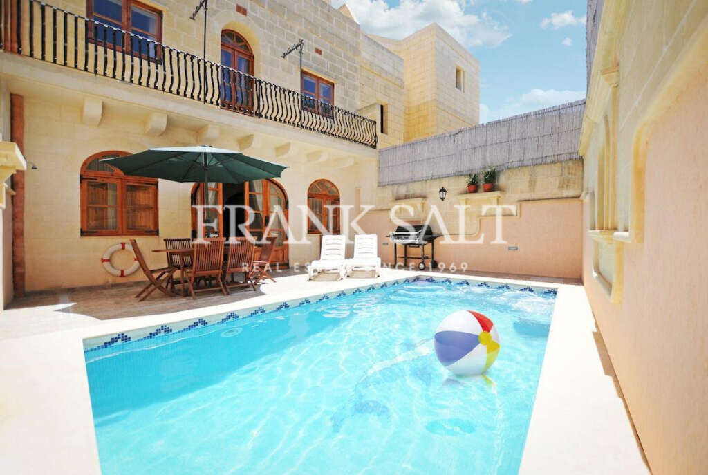 Casa de 4 dormitorios en Zebbug, Malta No. 5487