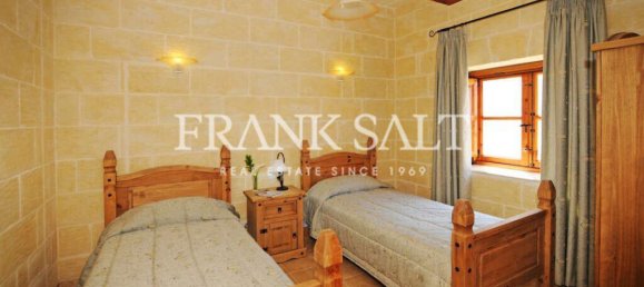 Casa de 4 dormitorios en Zebbug, Malta No. 5487 4