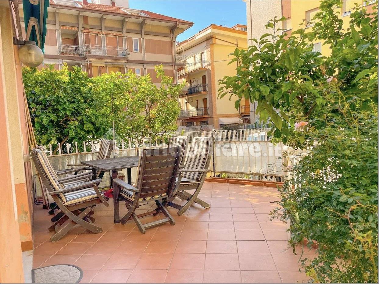 2 bedrooms Apartment in Alassio, Italy No. 12596