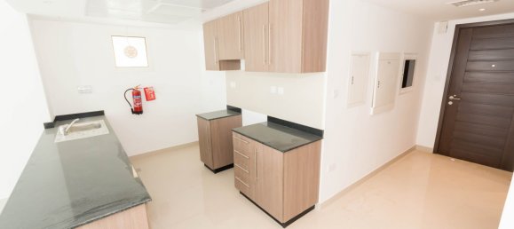 3 bedrooms Villa in Al Samha, UAE No. 944 10