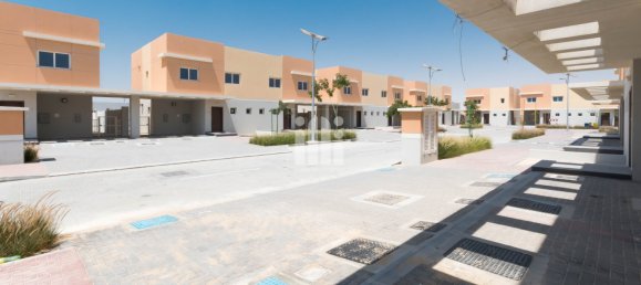 3 bedrooms Villa in Al Samha, UAE No. 944 2