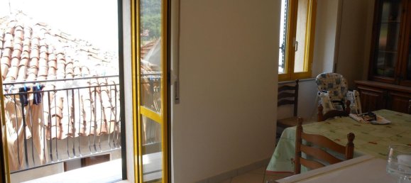 5 rooms Apartment in Postiglione, Italy No. 136080 6