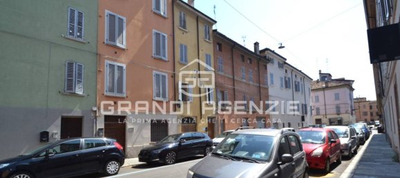 1 bedroom Apartment in Parma, Italy No. 308579 3