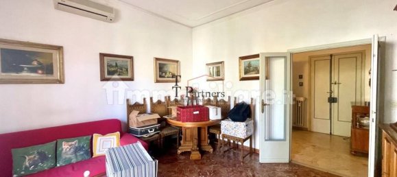 Apartamento T2 em Sesto Fiorentino, Italy N.º 302010 4