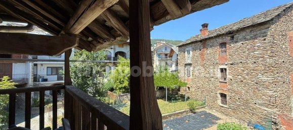 3 bedrooms House in Rueglio, Italy No. 305395 2