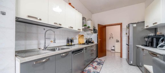 3 bedrooms Apartment in Reggio Emilia, Italy No. 354800 5