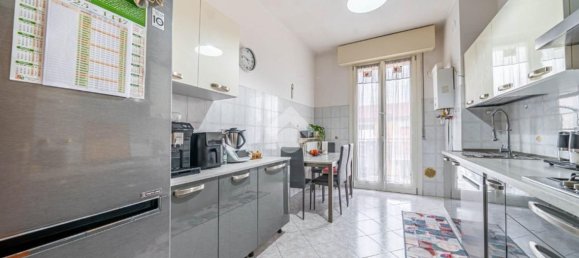 3 bedrooms Apartment in Reggio Emilia, Italy No. 354800 6