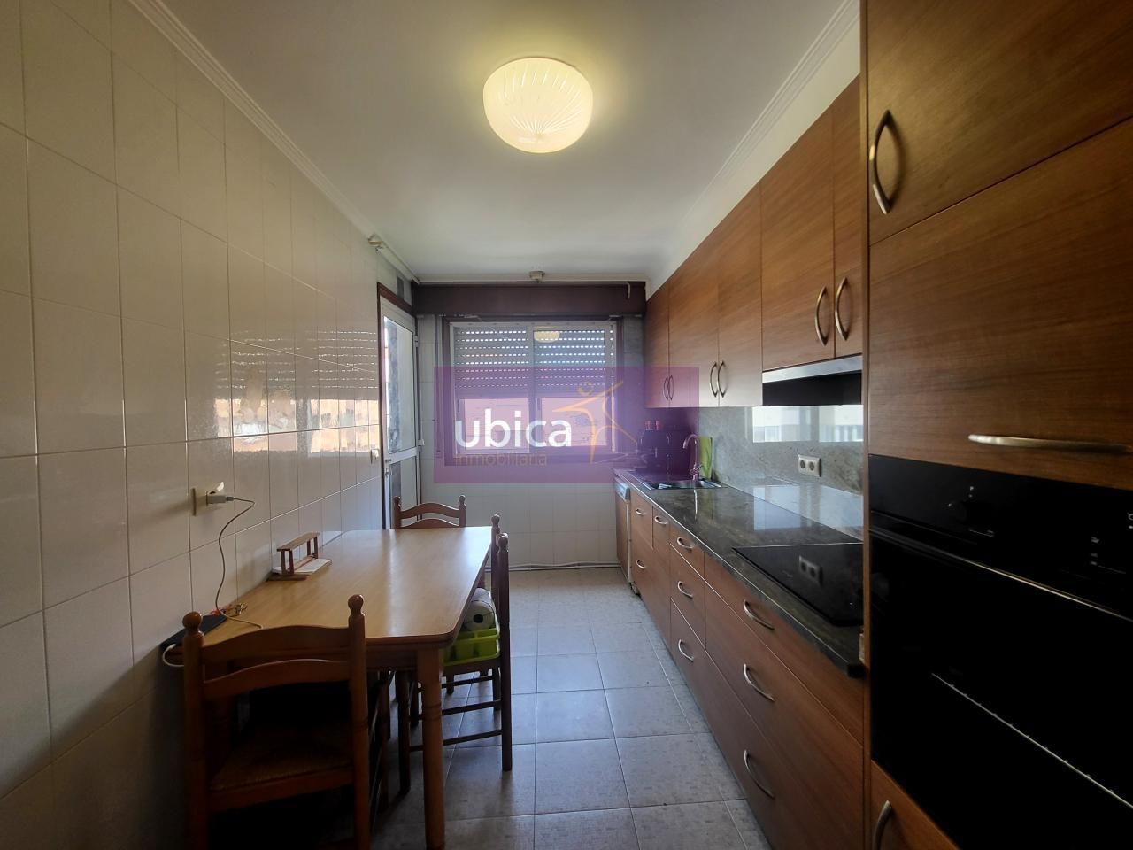 Квартира с 4 спальнями в Виго, Испания № 138869