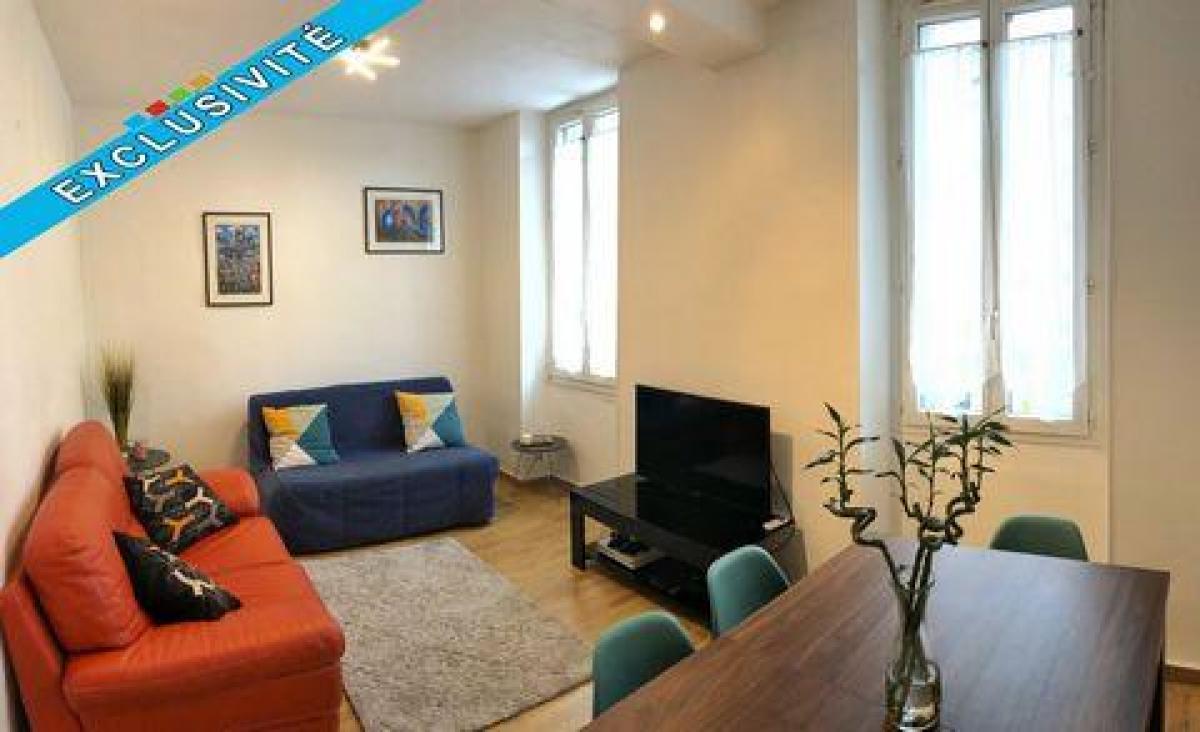 Apartamento com 3 quartos em condomínio em Marseille, France N.º 14412