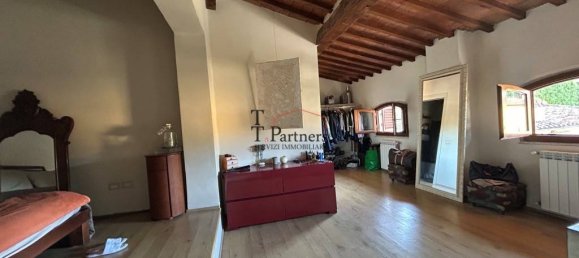 1 Schlafzimmer Wohnung in Florence, Italy, Nr. 262116 3