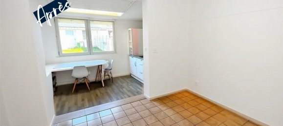 3 bedrooms House in Marly, France No. 223035 12