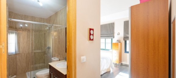 4 bedrooms House in Jun, Spain No. 94788 25