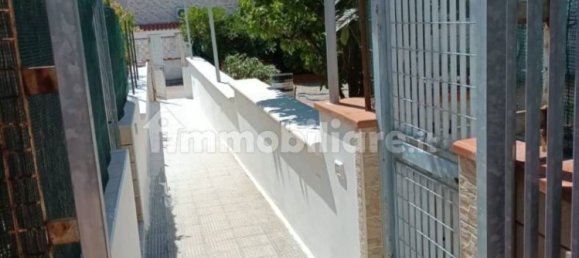 Apartamento de 2 dormitorios en Maruggio, Italy No. 233782 5