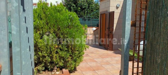 Apartamento de 2 dormitorios en Maruggio, Italy No. 233782 3