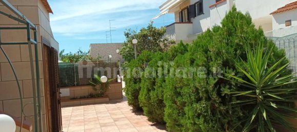 Apartamento de 2 dormitorios en Maruggio, Italy No. 233782 6