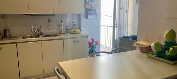 5 rooms Apartment in Florence, Italy No. 51752 14