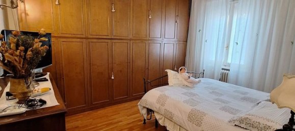 5 rooms Apartment in Florence, Italy No. 51752 20