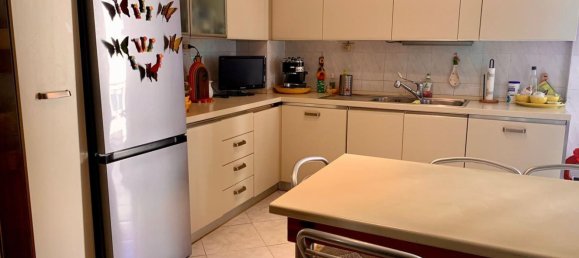 5 rooms Apartment in Florence, Italy No. 51752 12