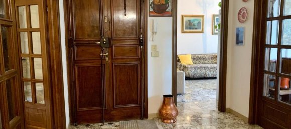 5 rooms Apartment in Florence, Italy No. 51752 11