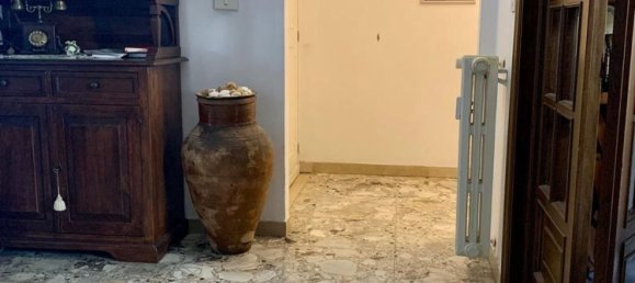 5 rooms Apartment in Florence, Italy No. 51752 27