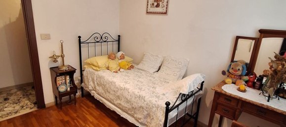 5 rooms Apartment in Florence, Italy No. 51752 24