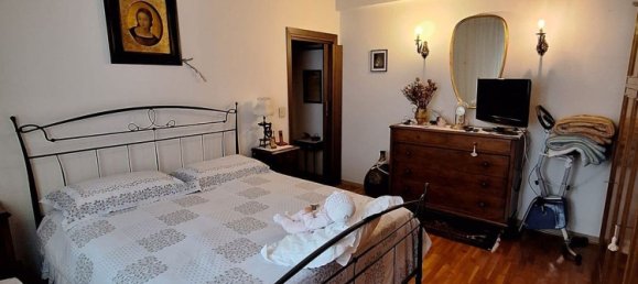 5 rooms Apartment in Florence, Italy No. 51752 21