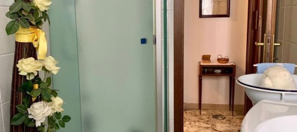 5 rooms Apartment in Florence, Italy No. 51752 33