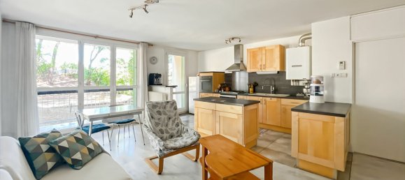 3 Schlafzimmer Wohnung in Aubagne, France, Nr. 284779 2