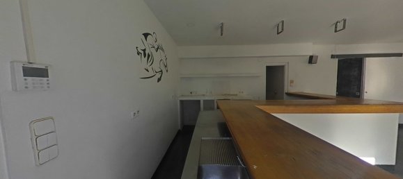 77m² Commercial property in Madrid, Spain No. 74517 12