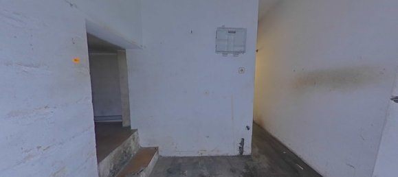 77m² Commercial property in Madrid, Spain No. 74517 28