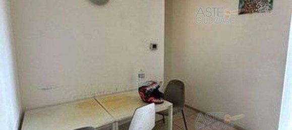 4 rooms Apartment in Rome, Italy No. 28108 12