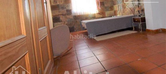 4 bedrooms Townhouse in Borriol, Spain No. 132010 2