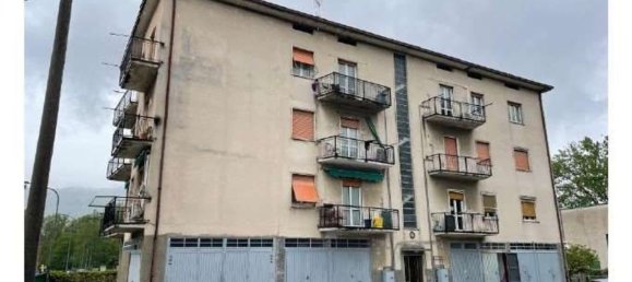 2-salle Appartement à Calolziocorte, Italy No. 2689 2