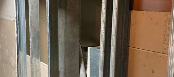 2-salle Appartement à Calolziocorte, Italy No. 2689 14