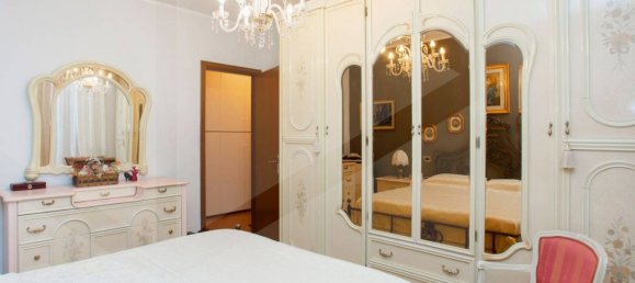 3 rooms Apartment in Milan, Italy No. 241621 9