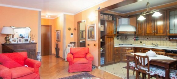 3 rooms Apartment in Milan, Italy No. 241621 3