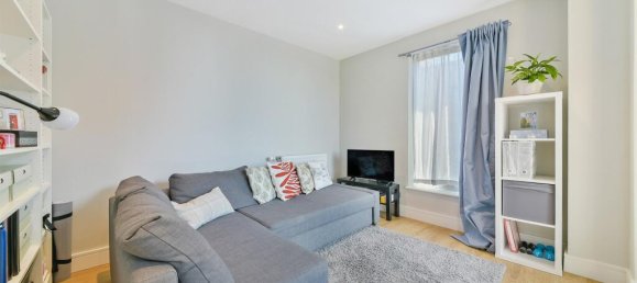 1 bedroom Apartment in London, United Kingdom No. 9640 3