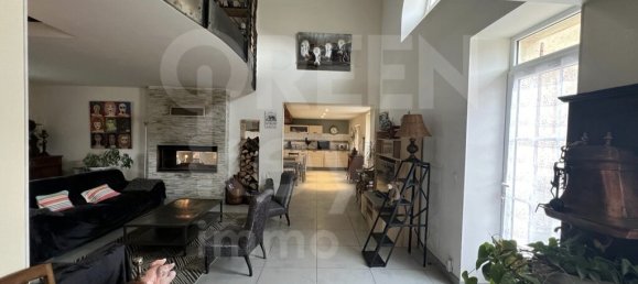 4 bedrooms House in Yonne, France No. 204150 6