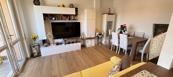 2 Schlafzimmer Wohnung in Lurate Caccivio, Italy, Nr. 263794 8