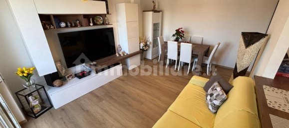 2 Schlafzimmer Wohnung in Lurate Caccivio, Italy, Nr. 263794 5