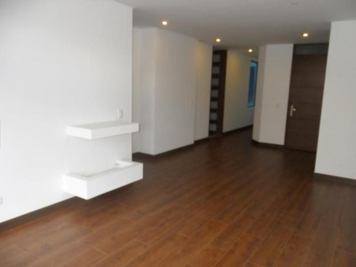 2 bedrooms House in Bogota, Colombia No. 13382