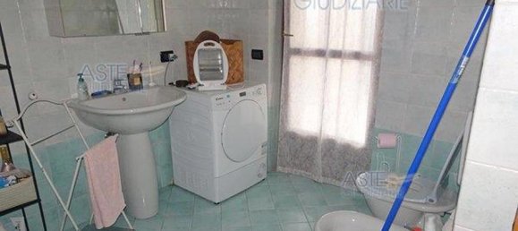 Apartamento de 2 dormitorios en Sommariva del Bosco, Italy No. 353374 16