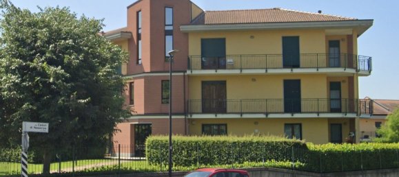 Apartamento de 2 dormitorios en Sommariva del Bosco, Italy No. 353374 20