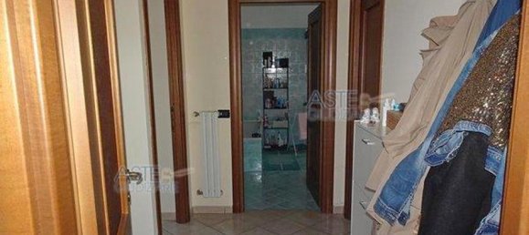 Apartamento de 2 dormitorios en Sommariva del Bosco, Italy No. 353374 10