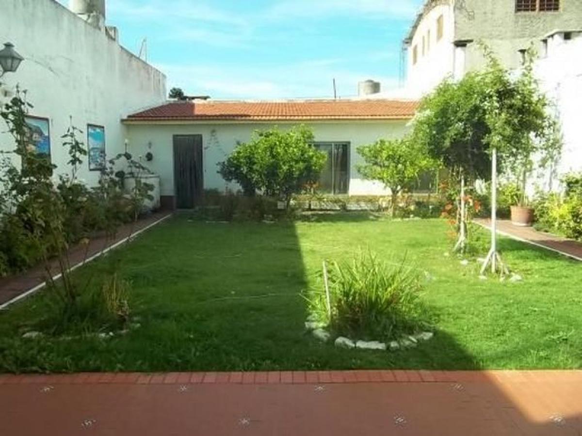 4 bedrooms House in Bermudez, Argentina No. 12365