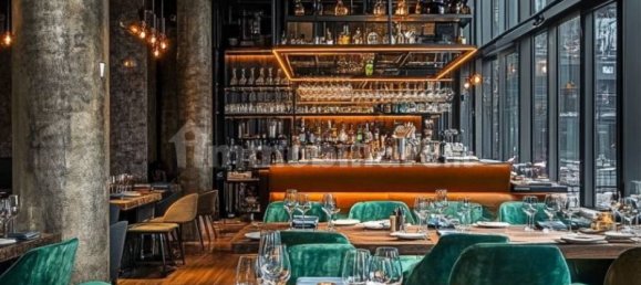 Коммерческая недвижимость с 5 комнатами в Рим, Италия № 50127 22